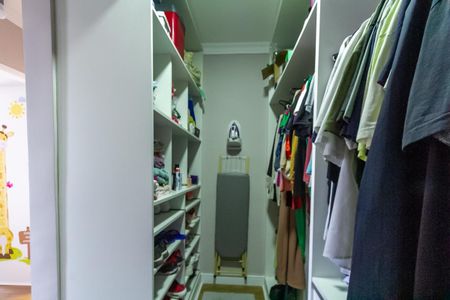 Apartamento à venda com 73m², 3 quartos e 1 vaga Apartamento à venda com 73m², 3 quartos e 1 vagaCloset