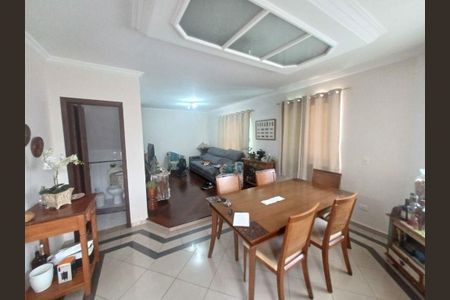 Casa à venda com 3 quartos, 140m² em Vila Bastos, Santo André