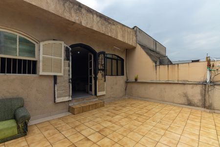 Varanda  de casa à venda com 5 quartos, 300m² em Vila Carrão, São Paulo