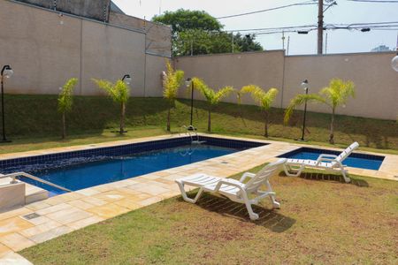 Apartamento à venda com 43m², 2 quartos e 1 vaga Apartamento à venda com 43m², 2 quartos e 1 vagaÁrea comum - Piscina
