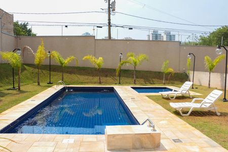 Apartamento à venda com 43m², 2 quartos e 1 vaga Apartamento à venda com 43m², 2 quartos e 1 vagaÁrea comum - Piscina