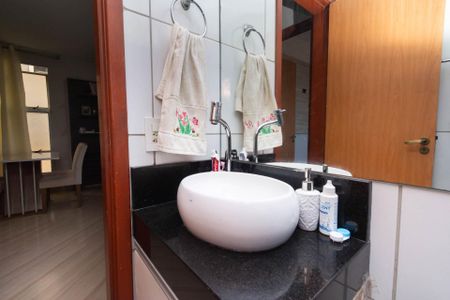 Apartamento à venda com 45m², 2 quartos e 1 vaga Apartamento à venda com 45m², 2 quartos e 1 vagaBanheiro