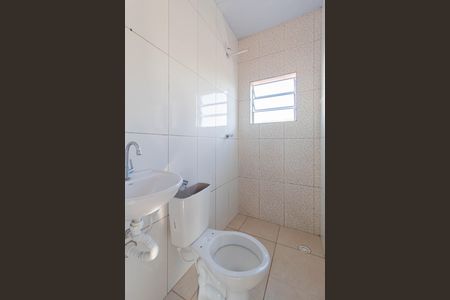 Banheiro de casa para alugar com 1 quarto, 42m² em Vila Euthalia, São Paulo