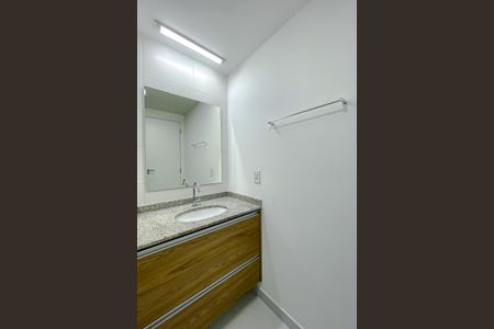 Studio para alugar com 27m², 1 quarto e sem vaga Studio para alugar com 27m², 1 quarto e sem vagaBanheiro Social