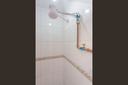 Banheiro de kitnet/studio para alugar com 1 quarto, 10m² em Paraíso, São Paulo