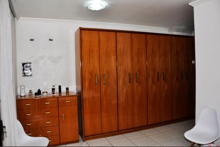 Casa para alugar com 235m², 3 quartos e 2 vagasSuíte