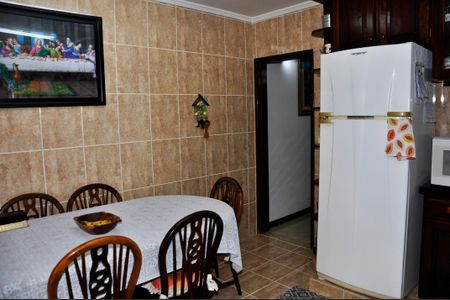 Casa para alugar com 235m², 3 quartos e 2 vagasCozinha