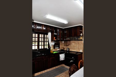 Casa para alugar com 235m², 3 quartos e 2 vagasCozinha