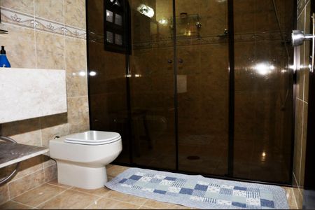 Casa para alugar com 235m², 3 quartos e 2 vagasBanheiro da Suíte