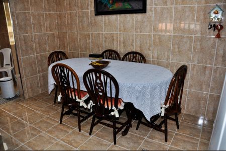 Casa para alugar com 235m², 3 quartos e 2 vagasCozinha