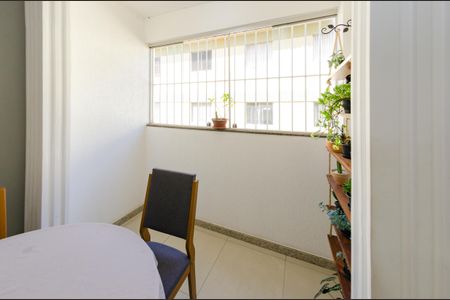 Apartamento à venda com 60m², 2 quartos e 1 vaga Apartamento à venda com 60m², 2 quartos e 1 vagaSala