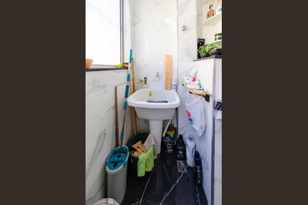 Apartamento à venda com 60m², 2 quartos e 1 vaga Apartamento à venda com 60m², 2 quartos e 1 vagaÁrea de serviço