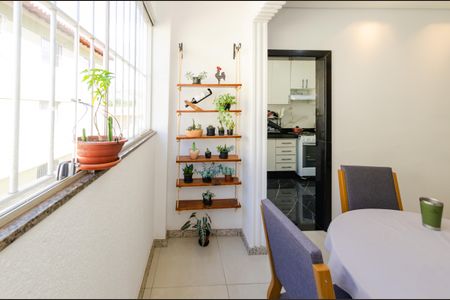 Sala de apartamento à venda com 2 quartos, 60m² em Jardim América, Belo Horizonte