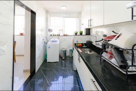 Apartamento à venda com 60m², 2 quartos e 1 vaga Apartamento à venda com 60m², 2 quartos e 1 vagaCozinha