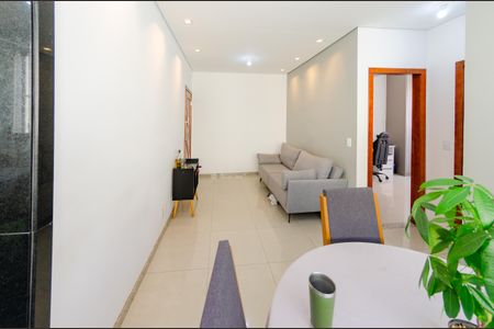 Apartamento à venda com 60m², 2 quartos e 1 vaga Apartamento à venda com 60m², 2 quartos e 1 vagaSala