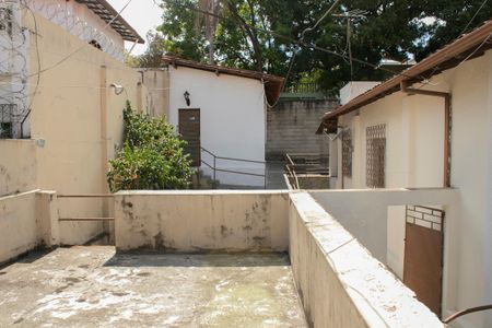 Casa à venda com 128m², 5 quartos e 1 vagaÁrea externa