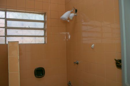 Casa à venda com 128m², 5 quartos e 1 vagaBanheiro