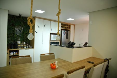 Apartamento à venda com 115m², 3 quartos e 2 vagasCozinha 1