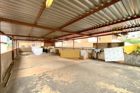 Casa para alugar com 400m², 4 quartos e 2 vagas Casa para alugar com 400m², 4 quartos e 2 vagasTerraço