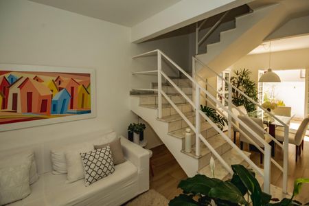 Casa à venda com 3 quartos, 120m² em Castelo, Belo Horizonte