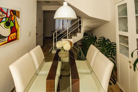 Casa à venda com 3 quartos, 120m² em Castelo, Belo Horizonte