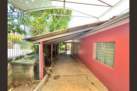 Casa à venda com 163m², 3 quartos e 2 vagas Casa à venda com 163m², 3 quartos e 2 vagasFachada