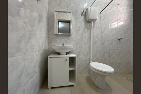 Casa à venda com 163m², 3 quartos e 2 vagas Casa à venda com 163m², 3 quartos e 2 vagasBanheiro Social