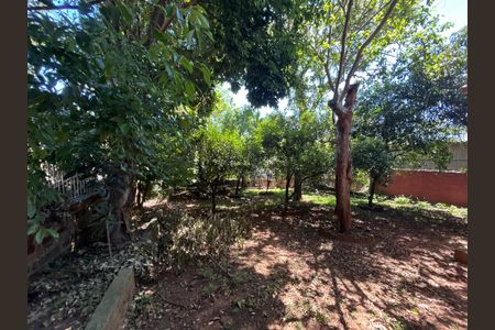 Casa à venda com 163m², 3 quartos e 2 vagas Casa à venda com 163m², 3 quartos e 2 vagasPátio