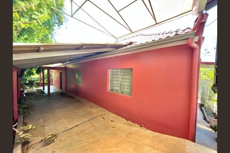 Casa à venda com 163m², 3 quartos e 2 vagas Casa à venda com 163m², 3 quartos e 2 vagasFachada