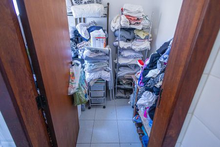 Apartamento à venda com 224m², 5 quartos e 3 vagasDCE