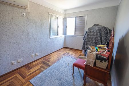Apartamento à venda com 224m², 5 quartos e 3 vagasquarto 2