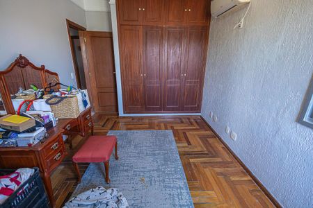 Apartamento à venda com 224m², 5 quartos e 3 vagasquarto 2