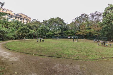 Apartamento à venda com 192m², 4 quartos e 3 vagas Apartamento à venda com 192m², 4 quartos e 3 vagasBosque