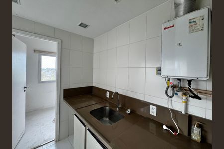 Apartamento à venda com 192m², 4 quartos e 3 vagas Apartamento à venda com 192m², 4 quartos e 3 vagasCozinha e Área de Serviço