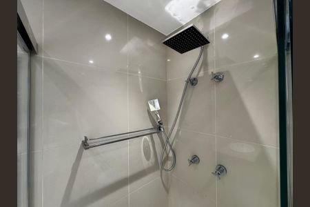 Apartamento à venda com 192m², 4 quartos e 3 vagas Apartamento à venda com 192m², 4 quartos e 3 vagasSuíte 3 - Banheiro