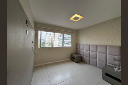Apartamento à venda com 192m², 4 quartos e 3 vagas Apartamento à venda com 192m², 4 quartos e 3 vagasSuíte 1