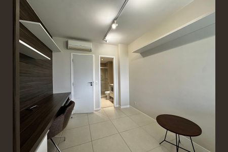 Apartamento à venda com 192m², 4 quartos e 3 vagas Apartamento à venda com 192m², 4 quartos e 3 vagasSuíte 2