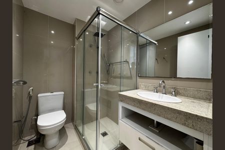 Apartamento à venda com 192m², 4 quartos e 3 vagas Apartamento à venda com 192m², 4 quartos e 3 vagasSuíte 4 - Banheiro