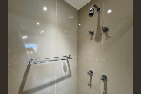 Apartamento à venda com 192m², 4 quartos e 3 vagas Apartamento à venda com 192m², 4 quartos e 3 vagasSuíte 2 - Banheiro