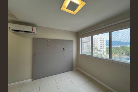 Apartamento à venda com 192m², 4 quartos e 3 vagas Apartamento à venda com 192m², 4 quartos e 3 vagasSuíte 1