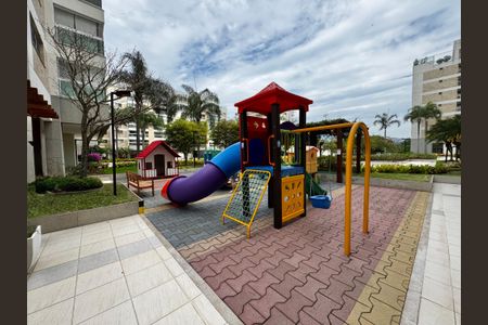 Apartamento à venda com 192m², 4 quartos e 3 vagas Apartamento à venda com 192m², 4 quartos e 3 vagasÁrea comum