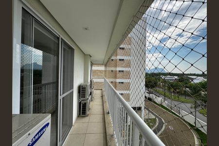 Apartamento à venda com 192m², 4 quartos e 3 vagas Apartamento à venda com 192m², 4 quartos e 3 vagasSuíte 3 - Varanda