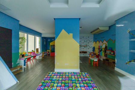 Apartamento à venda com 192m², 4 quartos e 3 vagas Apartamento à venda com 192m², 4 quartos e 3 vagasÁrea comum