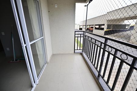 Varanda de apartamento para alugar com 2 quartos, 33m² em Setor Garavelo, Goiânia