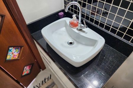 Apartamento à venda com 84m², 2 quartos e 1 vaga Apartamento à venda com 84m², 2 quartos e 1 vagaBanheiro da Suíte