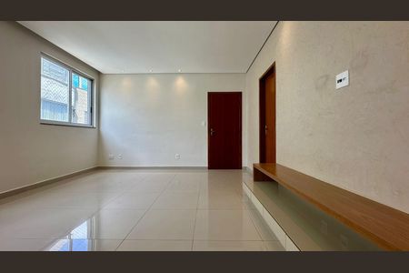 Sala de apartamento para alugar com 3 quartos, 80m² em Buritis, Belo Horizonte