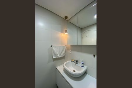 Apartamento à venda com 86m², 2 quartos e 1 vaga Apartamento à venda com 86m², 2 quartos e 1 vagaBanheiro