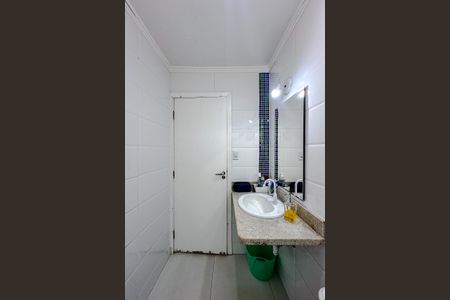 Casa à venda com 180m², 2 quartos e 2 vagasBanheiro da Suíte 1