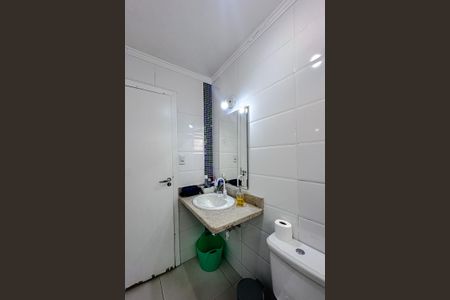 Casa à venda com 180m², 2 quartos e 2 vagasBanheiro da Suíte 1