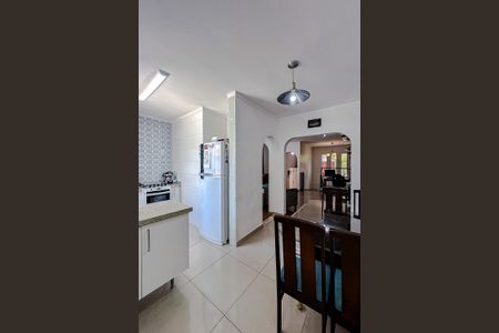 Casa à venda com 180m², 2 quartos e 2 vagasCozinha